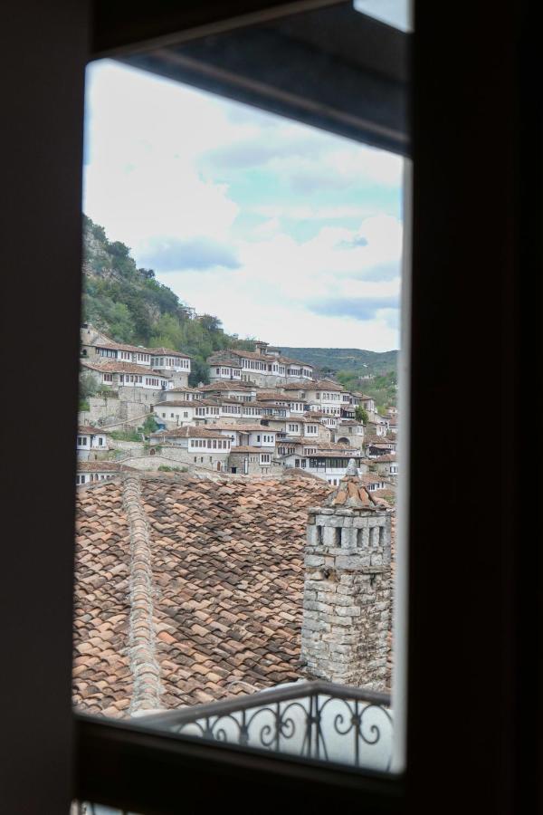 Hotel Gorica - Unesco Quarter Berat Bagian luar foto