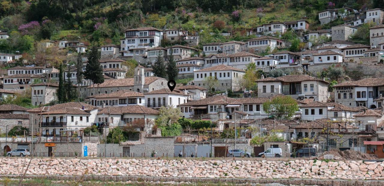 Hotel Gorica - Unesco Quarter Berat Bagian luar foto